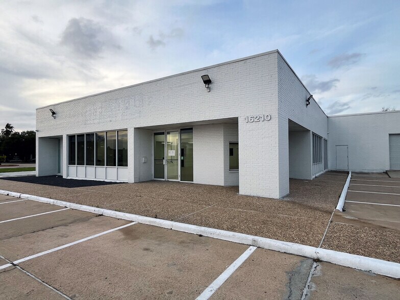 More Photos Of 16210 Clay Rd, Houston General Retail For Sale