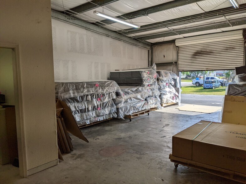 More Photos Of 23330 Harborview Rd, Port Charlotte Flex For Sale