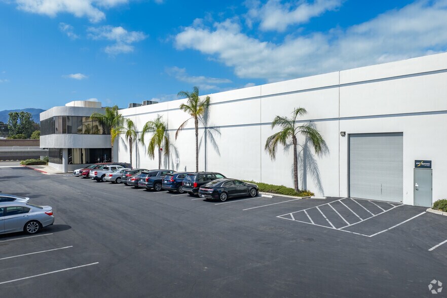 More Photos Of 1611 W Pomona Rd, Corona Unknown For Lease