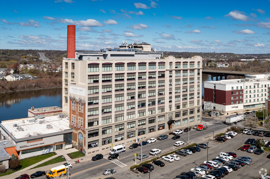 Primary Photo Of 433 River St, Troy Loft Creative Space For Lease