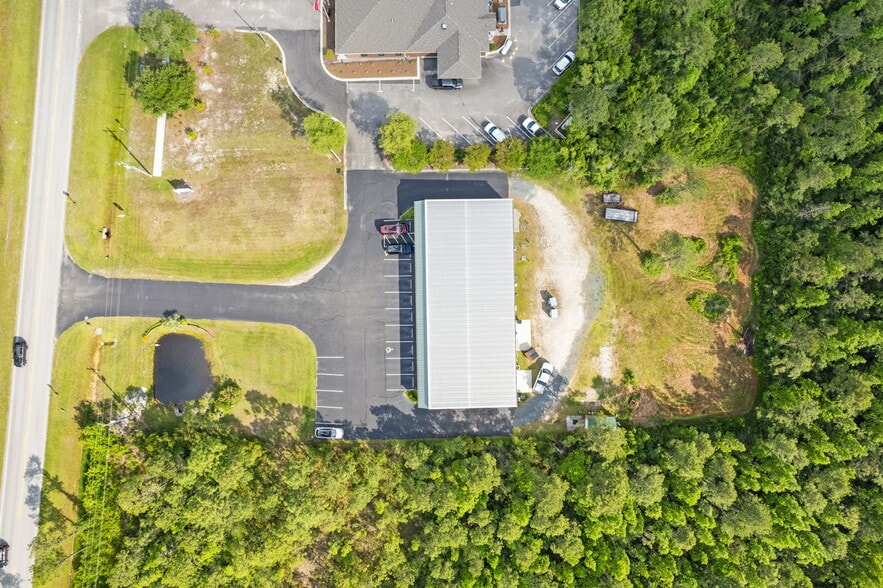More Photos Of 3000 George II Hwy, Southport General Retail For Sale