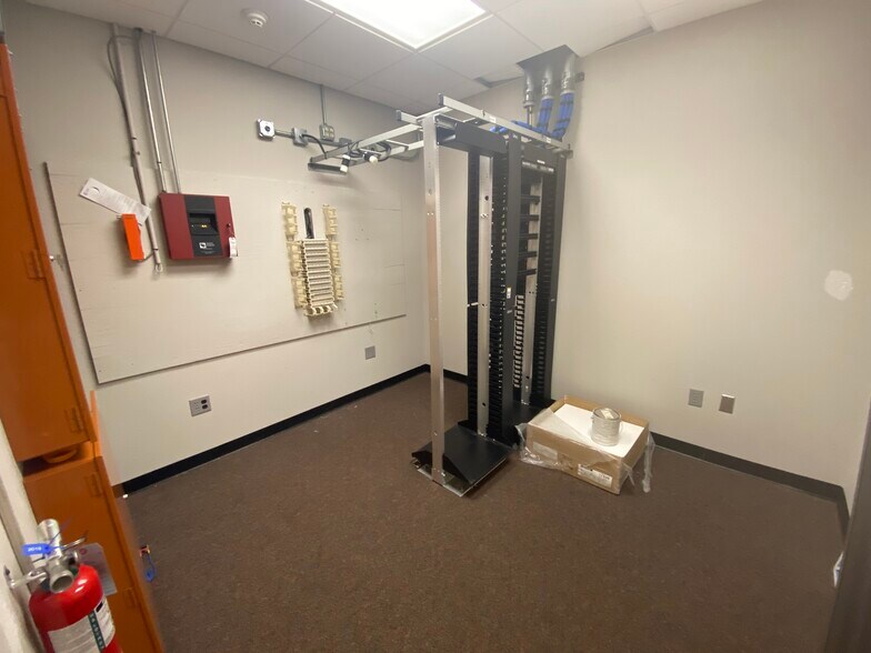 More Photos Of 2143 E Primrose St, Springfield Office For Lease