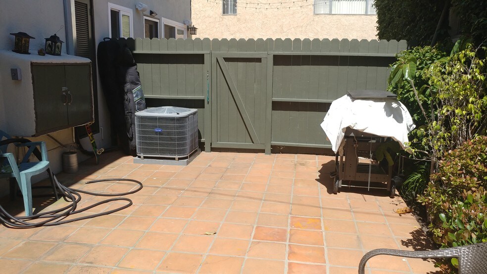 More Photos Of 1511 12th St, Santa Monica Multifamily For Sale