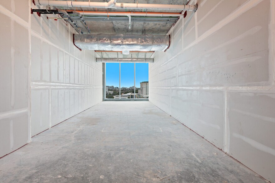More Photos Of 2820 NE 214th St, Aventura Loft Creative Space For Sale
