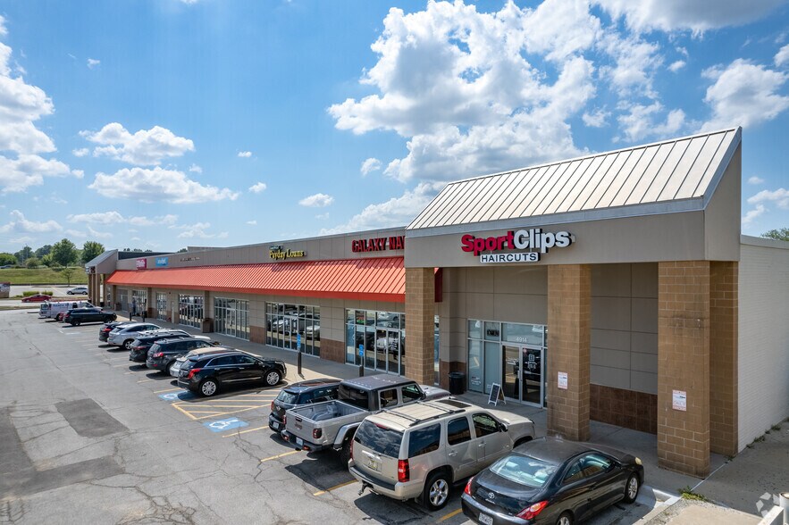 More Photos Of 4914 N Oak Tfwy, Kansas City Unknown For Lease