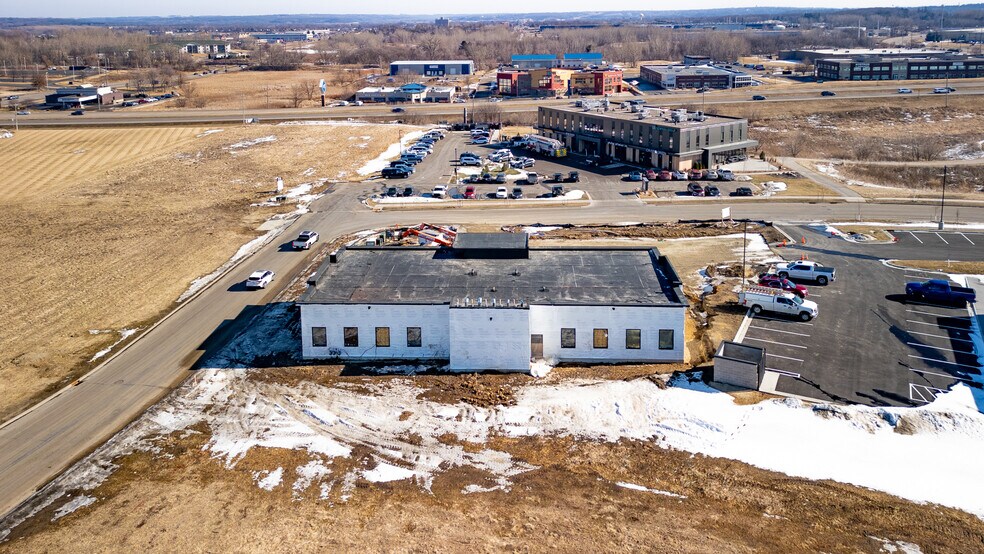 More Photos Of 3671 Sarah Pl NW, Rochester Office For Lease