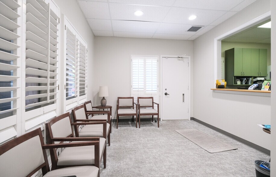 More Photos Of 122 S Patterson Ave, Santa Barbara Office For Sale