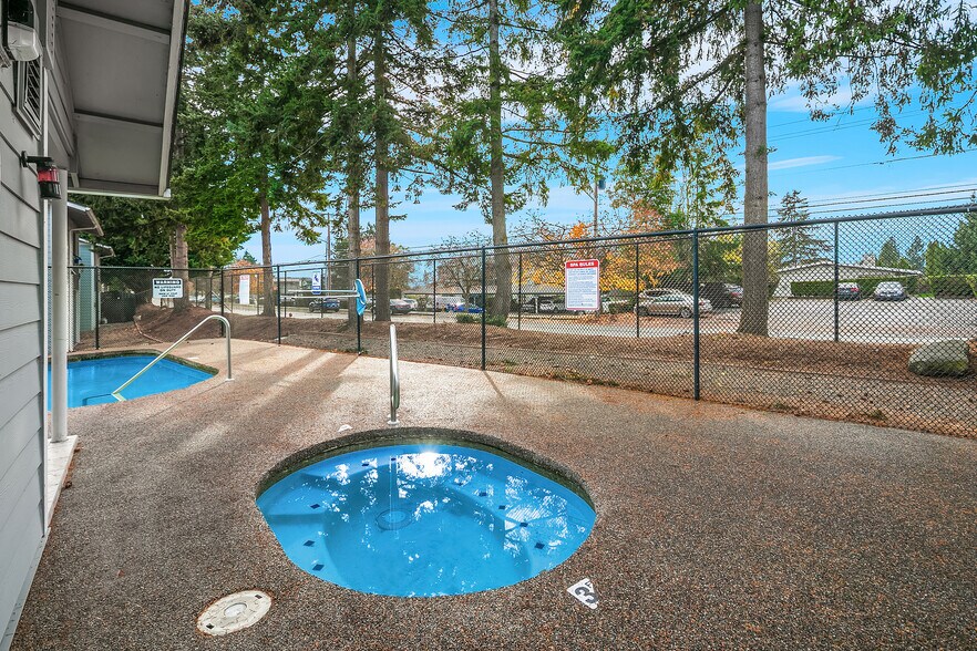 More Photos Of 23006 30th Ave S, Des Moines Apartments For Sale