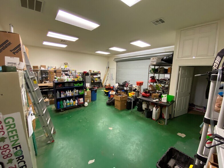 More Photos Of 717A Dunson Glen Dr, Houston Flex For Lease