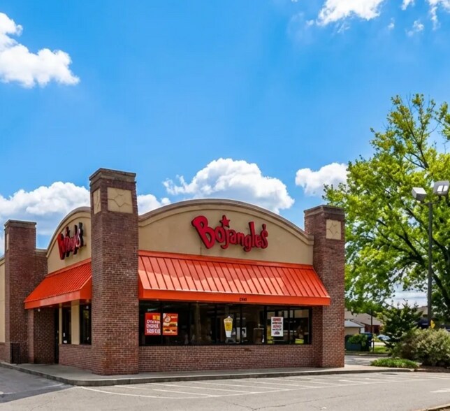 More Photos Of 1920 W Emory Rd, Powell Fast Food For Lease