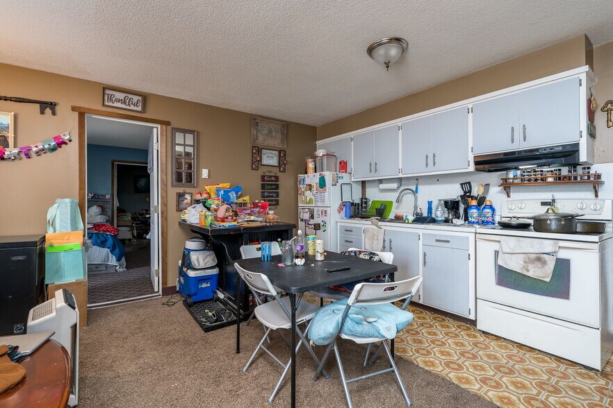 More Photos Of 10 1st Ave NW, Wells Multifamily For Sale