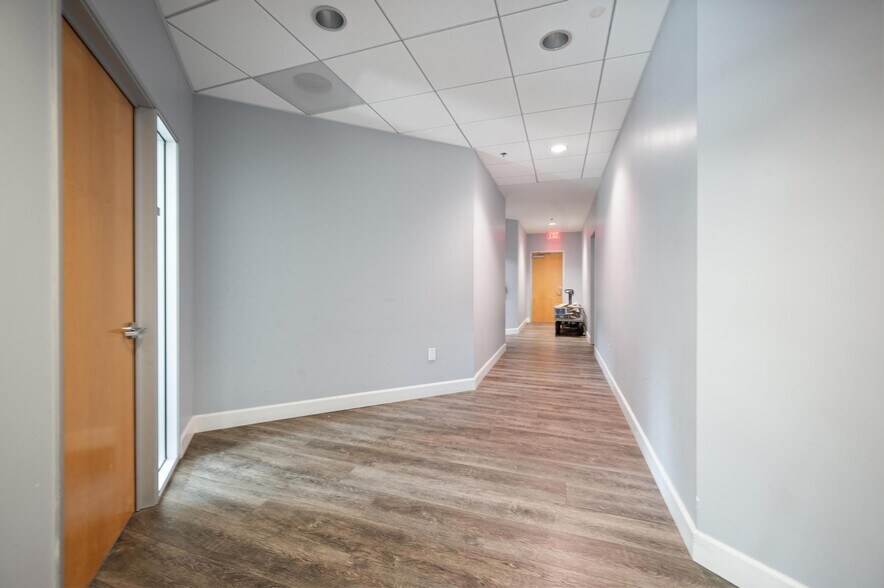 More Photos Of 28212 Kelly Johnson Pky, Valencia Medical For Lease