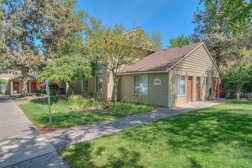 More Photos Of 1330 NE Purcell Blvd, Bend Apartments For Sale