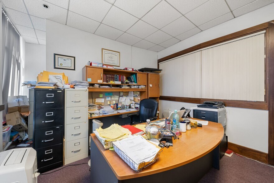 More Photos Of 150-160 Market St, Lynn Storefront Retail Office For Sale