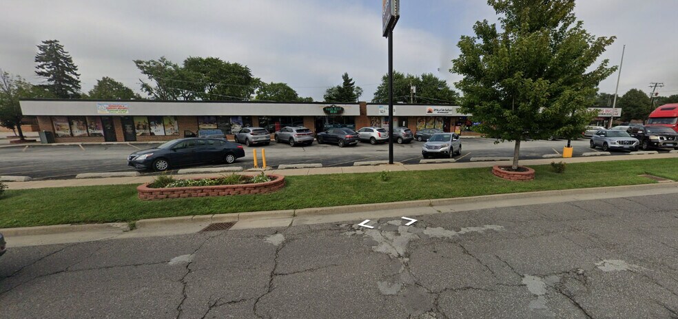 Primary Photo Of 2450-2474 E State St, Chicago Unknown For Lease