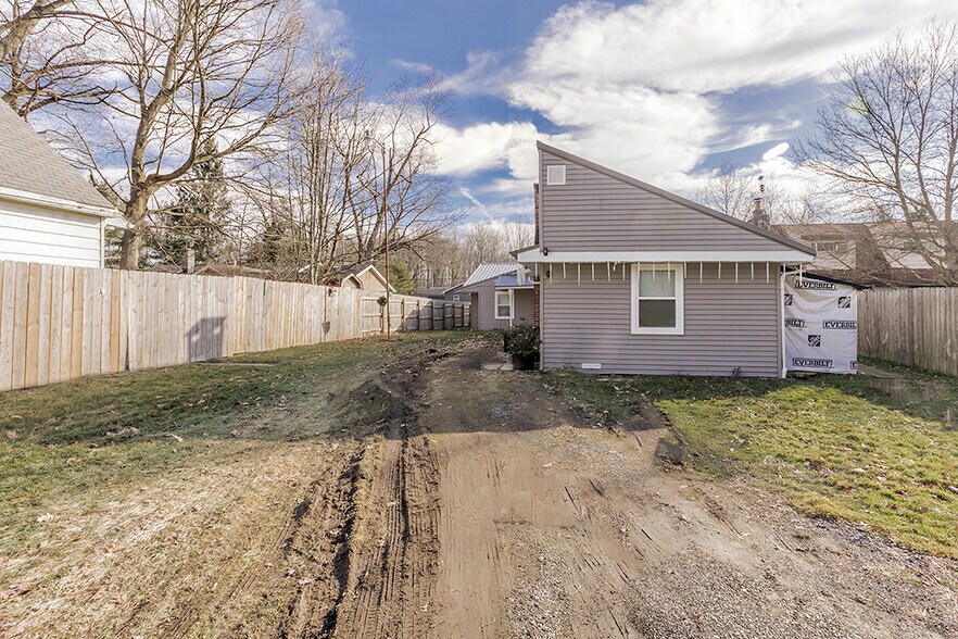 More Photos Of , Newbury Multifamily For Sale