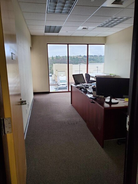 More Photos Of 4470 Yankee Hill Rd, Rocklin Flex For Lease