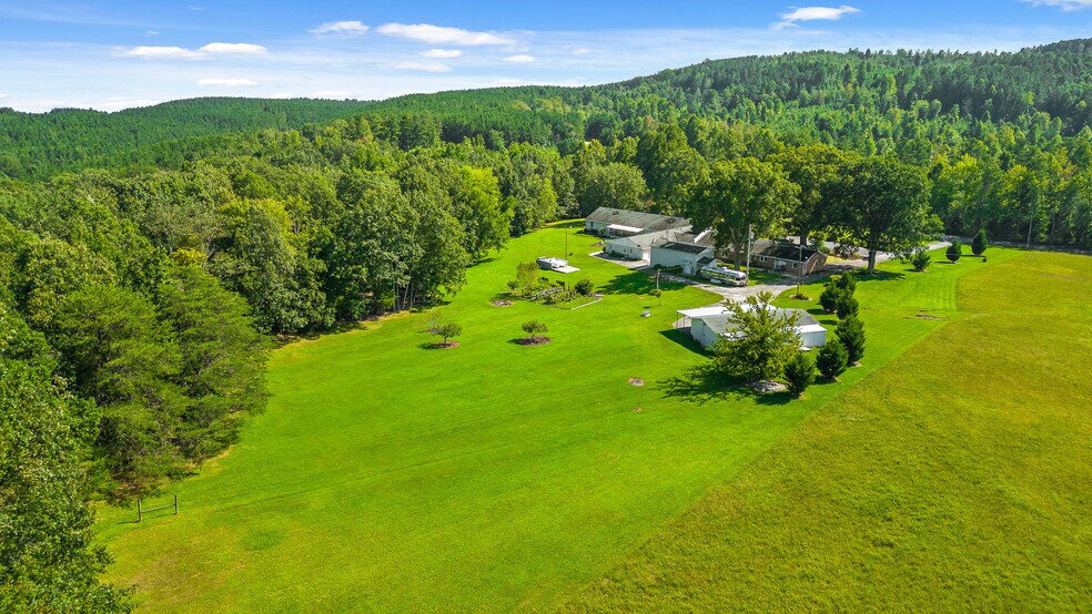 More Photos Of 3872 Brayton Mountain Rd, Graysville Skilled Nursing Facility For Sale