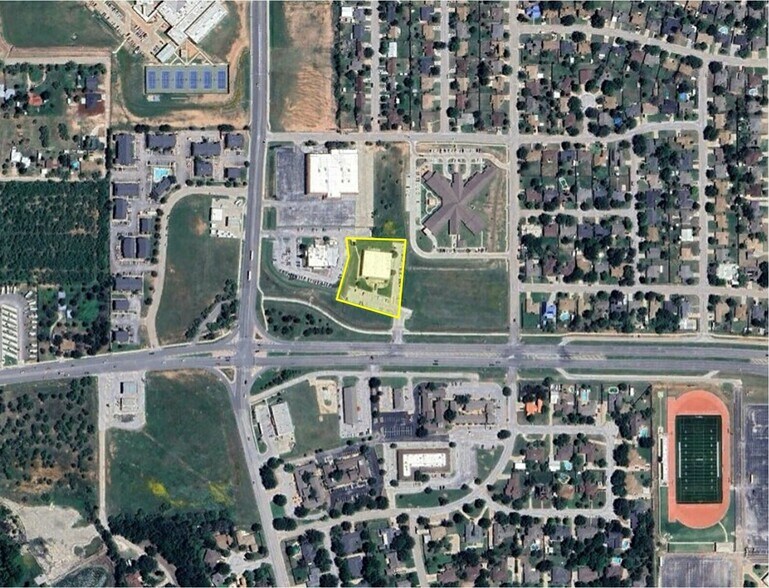 More Photos Of 1202 E South 11th St, Abilene Office For Lease