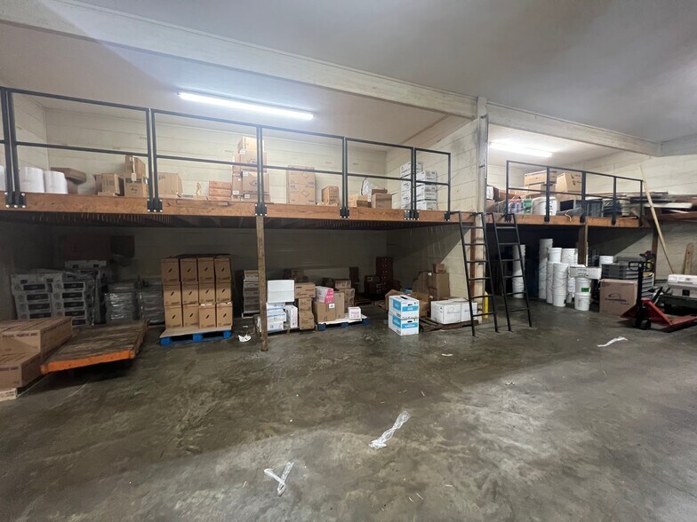 More Photos Of 2621 Hamilton Rd, Columbus Restaurant For Sale