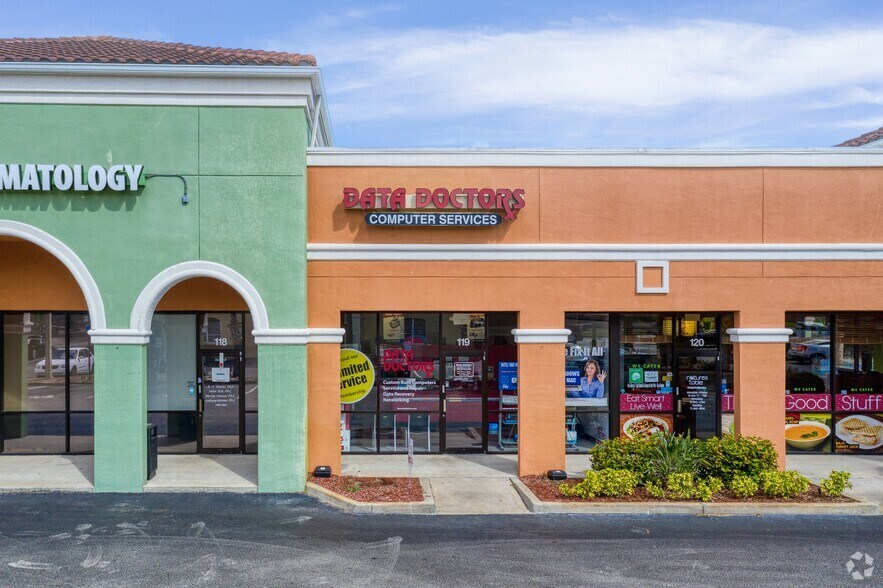 More Photos Of 7640 N Wickham Rd, Melbourne General Retail For Lease