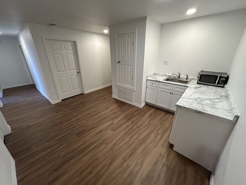 More Photos Of 5771 I 10 Industrial Pky N, Theodore Warehouse For Sale