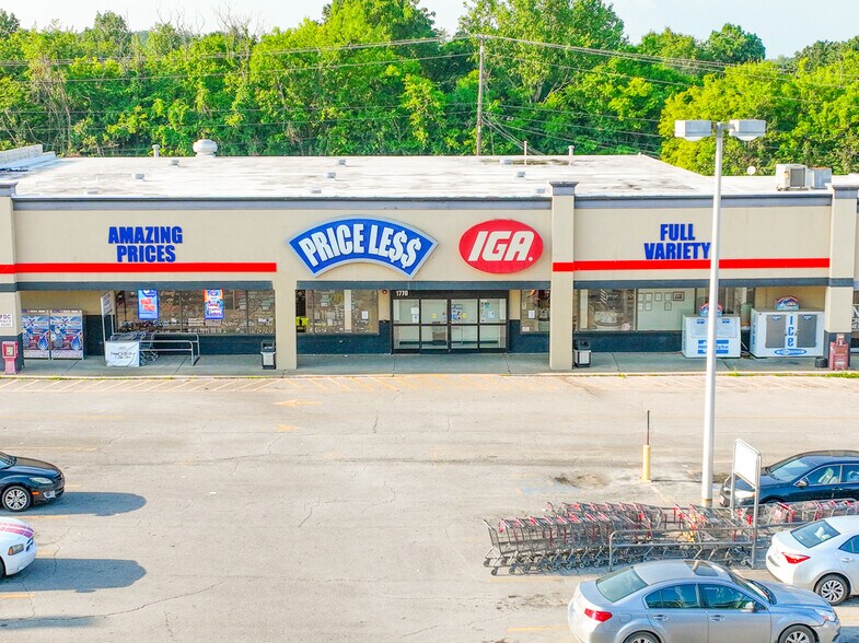 More Photos Of 1750-1804 Mooresville Hwy, Lewisburg Unknown For Lease