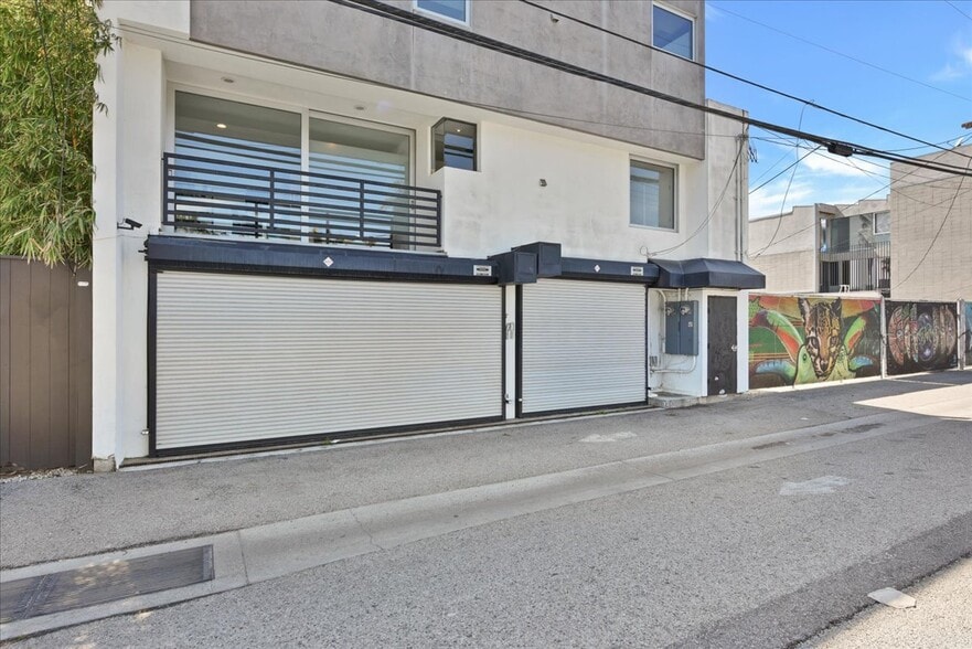 More Photos Of 1319 Abbot Kinney Blvd, Venice Loft Creative Space For Lease