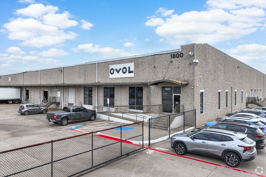 More Photos Of 1810 Kelly Blvd, Carrollton Warehouse For Lease