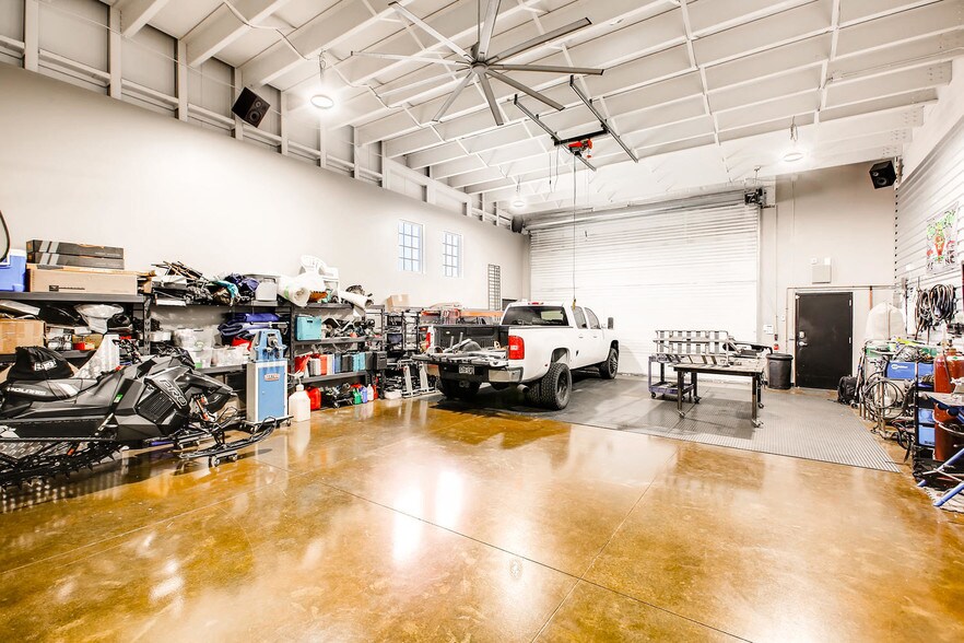 More Photos Of 9337 Commerce Center St, Highlands Ranch Showroom For Sale