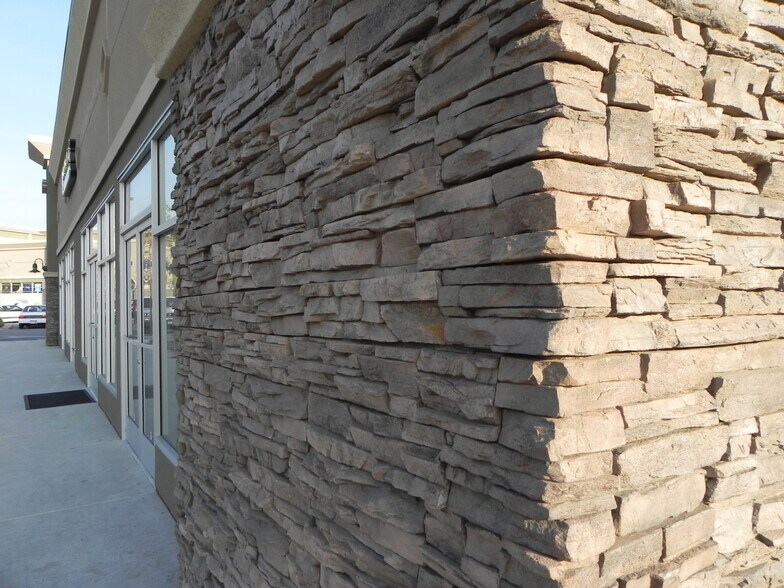 More Photos Of 2083 Orange Tree Ln, Redlands Freestanding For Lease