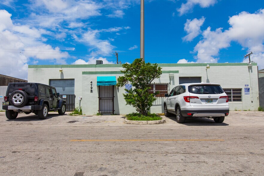 More Photos Of 4798 E 10th Ln, Hialeah Service For Lease