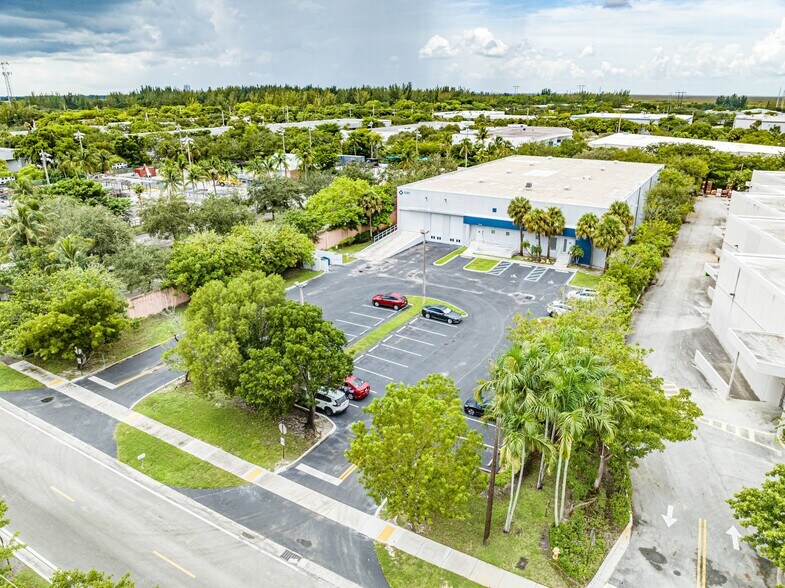 More Photos Of 5251 NW 103rd Ave, Sunrise Warehouse For Lease
