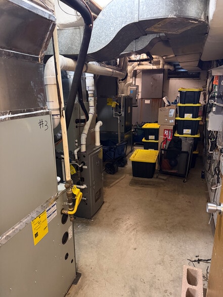 More Photos Of 11104 SE Stark St, Portland Medical For Sale