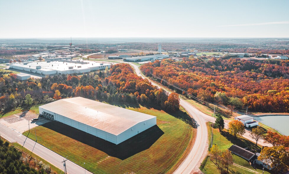 More Photos Of 3801 Hypoint Blvd, Rolla Warehouse For Lease