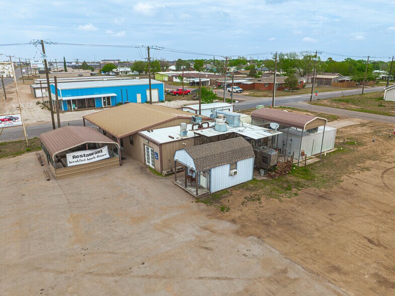 More Photos Of 410 Lamesa Hwy, Stanton Specialty For Sale