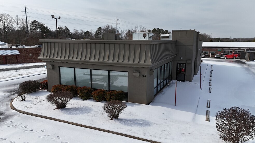 More Photos Of 713 Highway St, Madison Fast Food For Sale