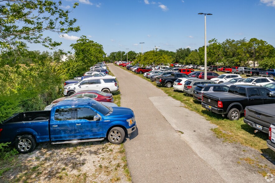 More Photos Of 7330 Narcoossee Rd, Orlando Industrial For Sale