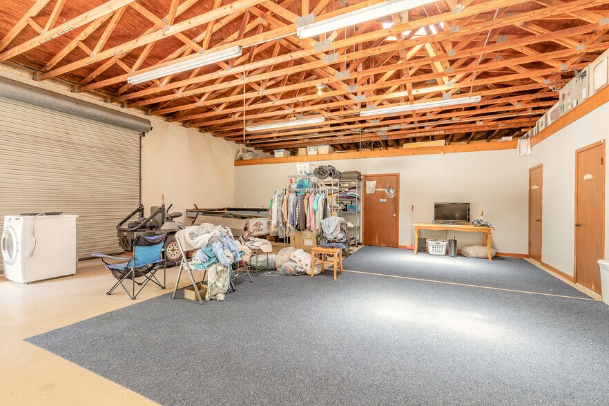 More Photos Of 300 Washington Pl, Ormond Beach Warehouse For Sale