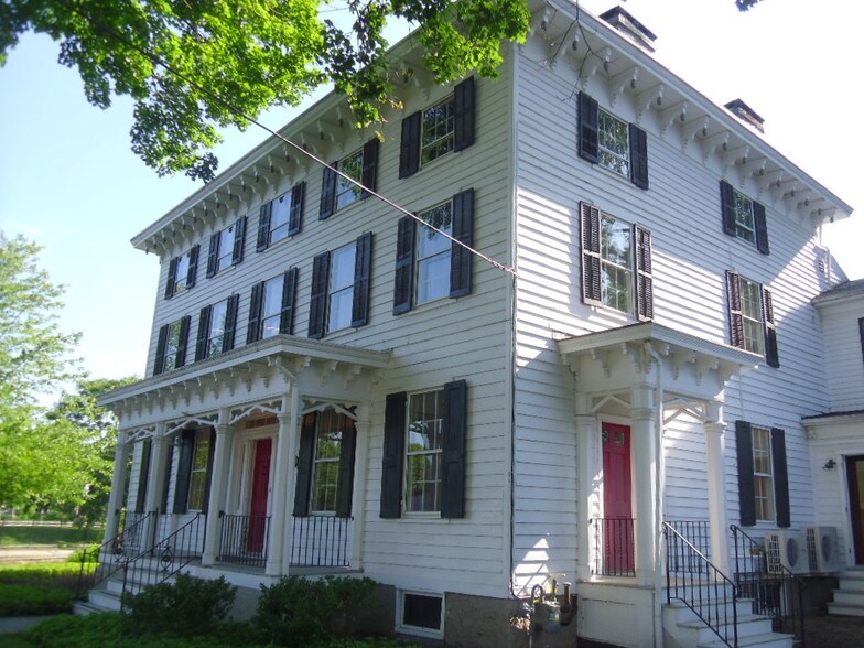 Primary Photo Of 12 Lower Center St, Clinton Office For Lease
