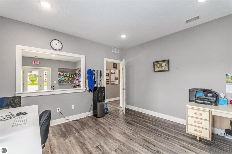 More Photos Of 1859 Southpeak Dr, Traverse City Service For Sale