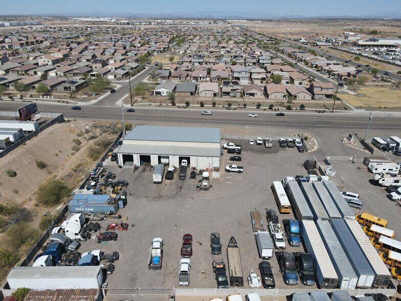 More Photos Of 12405 W Glendale Ave, Glendale Truck Terminal For Sale