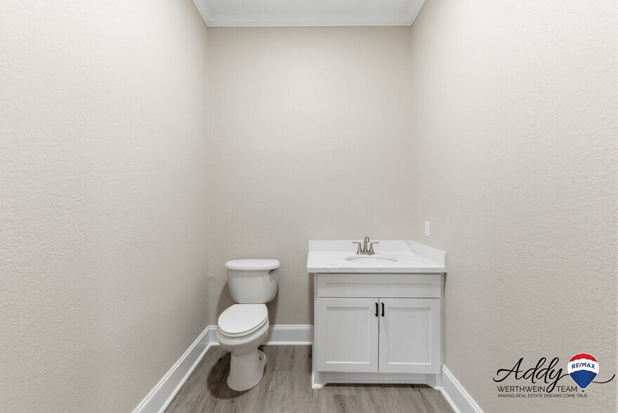 More Photos Of 11601 Spring Cypress Rd, Tomball Medical For Sale