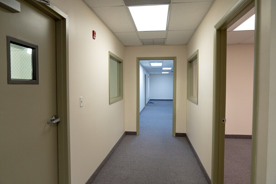 More Photos Of 1371 SW 8th St, Pompano Beach Warehouse For Lease