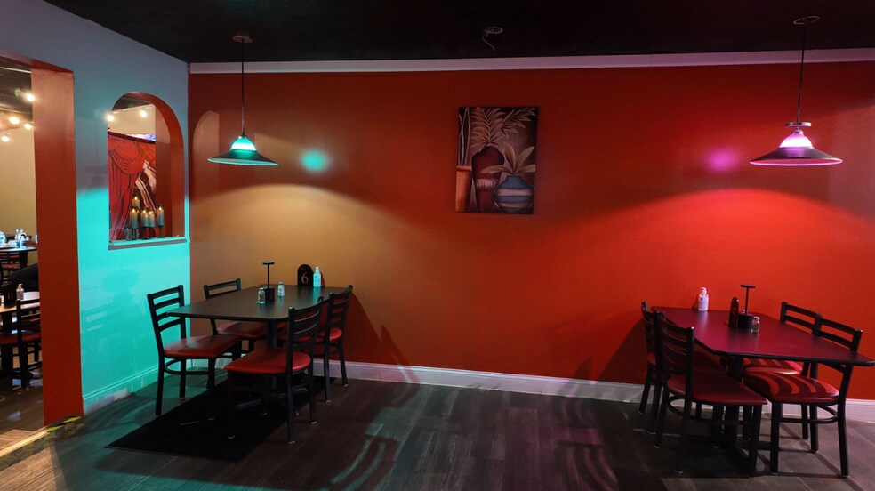 More Photos Of 883 North Ave, Battle Creek Restaurant For Sale