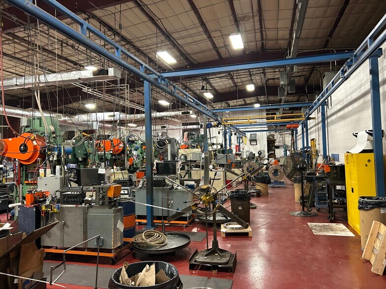 More Photos Of 600 Valley Rd, Hamburg Manufacturing For Sale