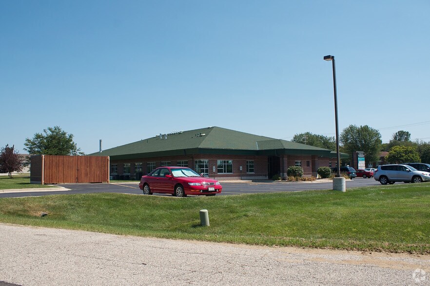 More Photos Of 144 E Summit Ave, Wales Medical For Sale