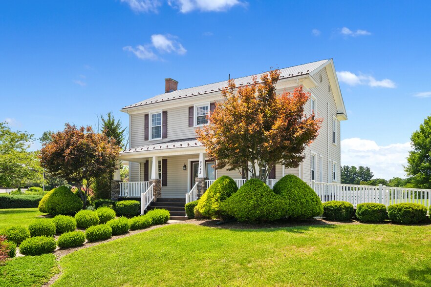 More Photos Of 6245 University Park Dr, Radford Office Residential For Sale