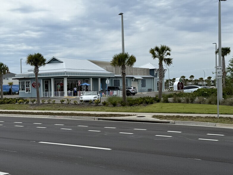 More Photos Of 335 Beachfront Dr, Saint Johns Freestanding For Lease