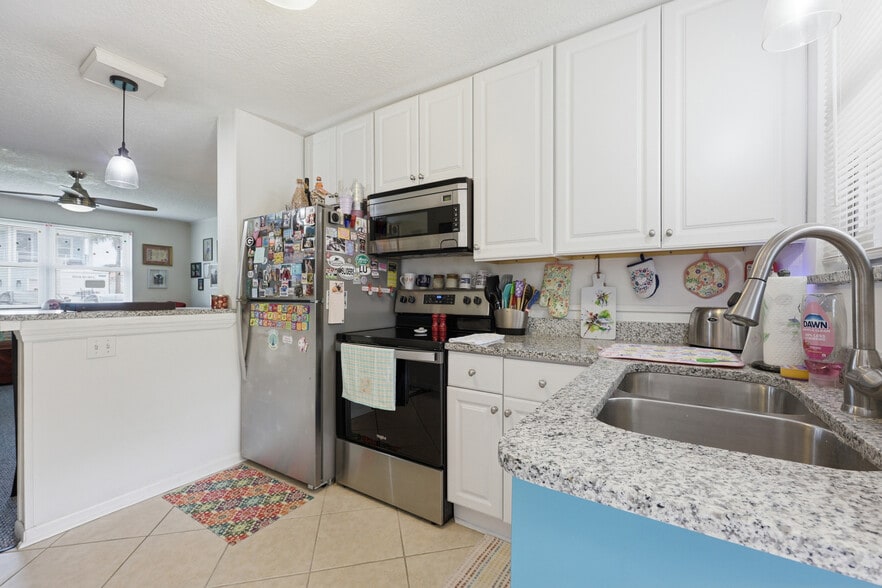 More Photos Of 218 19th Ave N, Jacksonville Beach Apartments For Sale